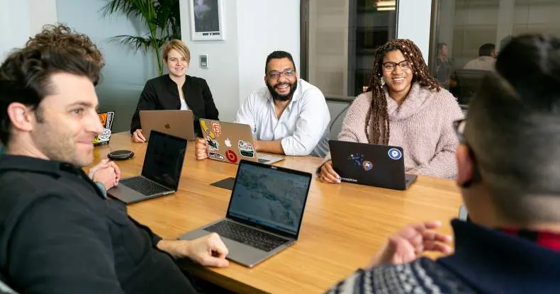 Na reunião de onboarding, faça o novo funcionário se sentir acolhido
