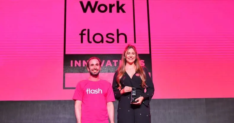 Gabrielle Zanoni Couto, da YouX, com Guilherme Lane, da Flash Benefícios
