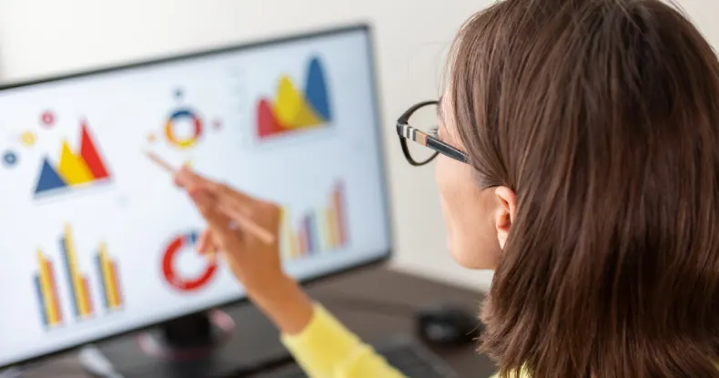 O People Analytics é uma metodologia que permite a coleta, gestão e análise de dados referentes às pessoas (Imagem: kroshka nastya | Freepik)