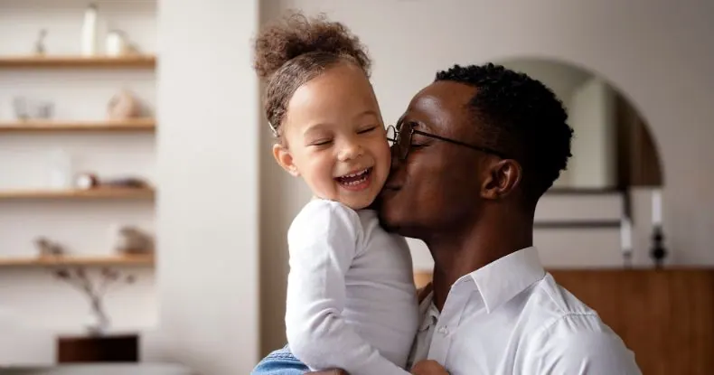 Entre outros benefícios, banco JP Morgan estendeu a licença parental para 16 semanas, para funcionários de homens ou mulheres
