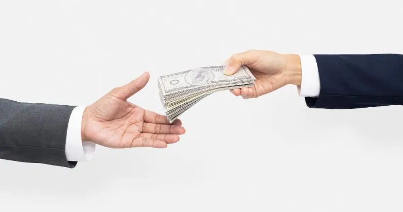 A PLR é facultativa para a empresa. No entanto, quando oferecida, devem ser seguidas as regras previstas em lei (Rawpixel | Freepik)