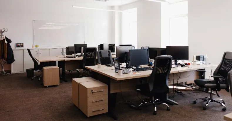 EUA registra queda no trabalho presencial às segundas e sextas