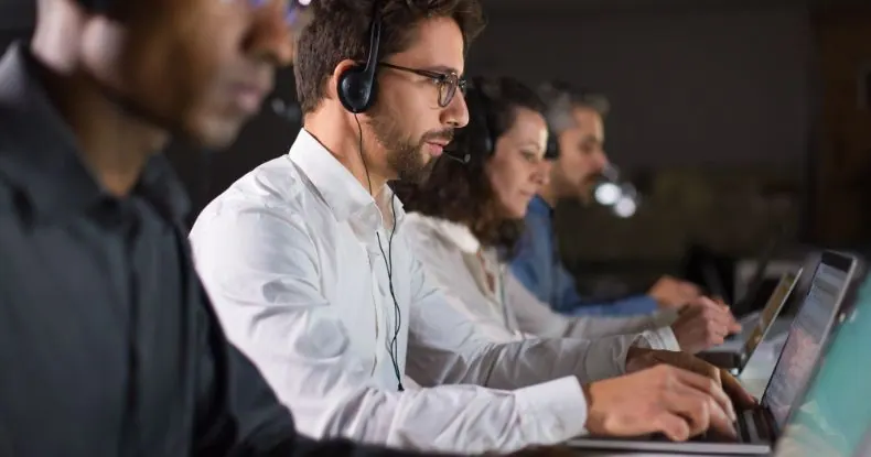 Trabalhadores de call center já sentem a presença da IA