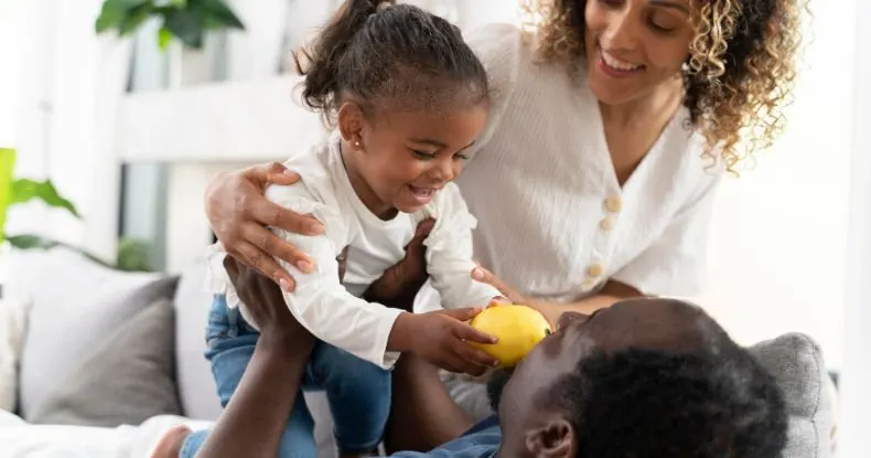 55% dos pais e mães usam férias para cuidar dos filhos