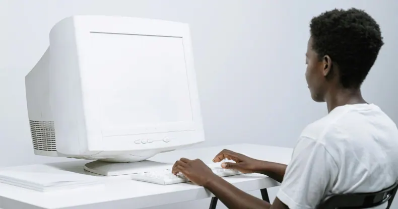 O que a internet nos anos 90 ensina sobre a adoção da IA hoje