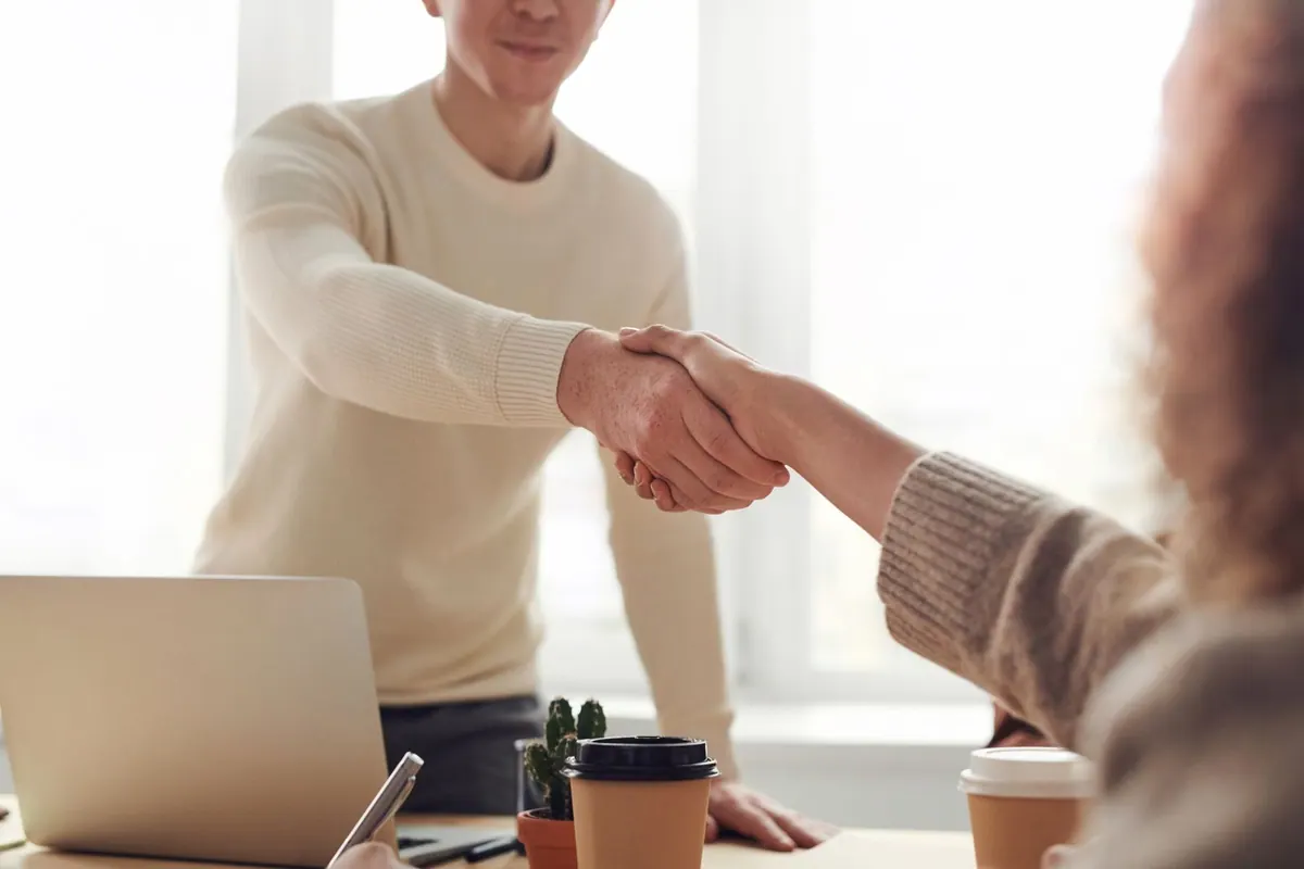 Pesadelo da retenção, job hopping pode prejudicar a carreira