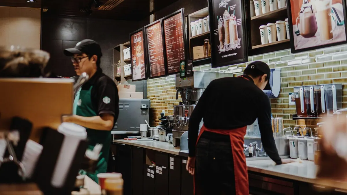 Nos EUA, Starbucks deixa sindicalizados de fora de benefícios