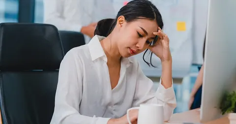 42% das profissionais mulheres estão sofrendo com burnout, diz pesquisa da McKinsey