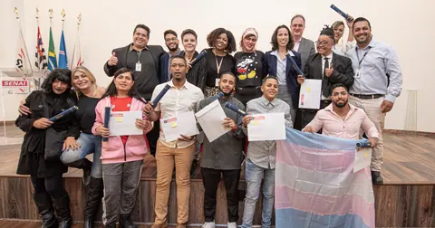 Projeto da escola da EDP, que já garantiu 73% de efetivação aos profissionais trans, foi finalista do prêmio Think Work Flash Innovations