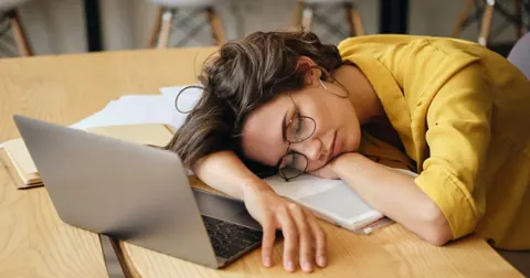 Hora de incluir horários para cochilo na rotina de trabalho?