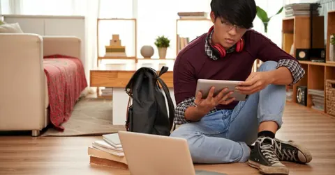 Burnout e estresse levam jovens chineses a abandonarem a carreira