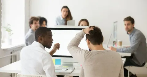 Metade dos trabalhadores não falam sobre saúde mental no trabalho