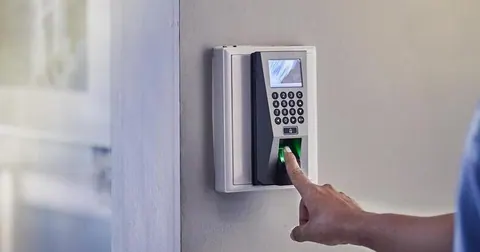 Monitoramento no local de trabalho: até que ponto é permitido?