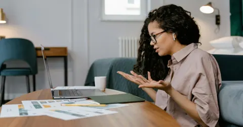 Robôs em reuniões: a tecnologia atrapalha mais do que ajuda?