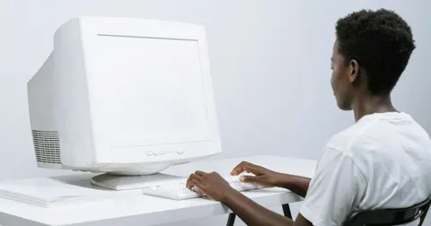 O que a internet nos anos 90 ensina sobre a adoção da IA hoje