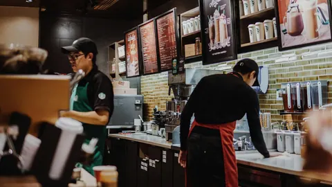 Nos EUA, Starbucks deixa sindicalizados de fora de benefícios