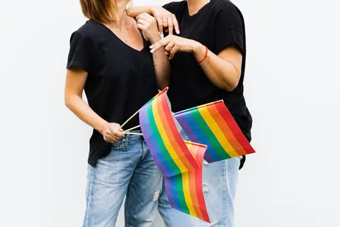 45% acreditam que falar sobre ser LGBTQ+ prejudica carreira