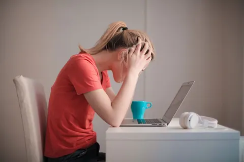 Profissionais falam sobre saúde mental, mas não recebem suporte