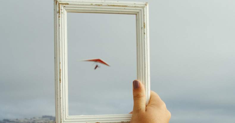 asa-delta na moldura