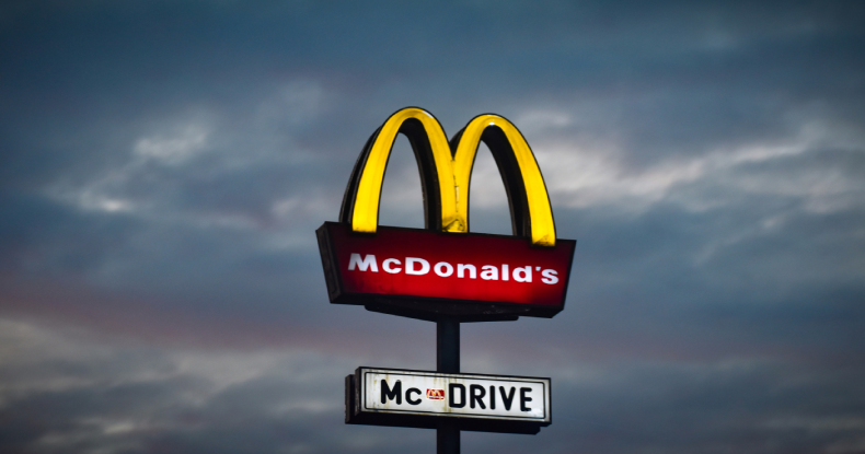 Nos Estados Unidos, McDonald’s oferece vaga de emprego com iPhone grátis