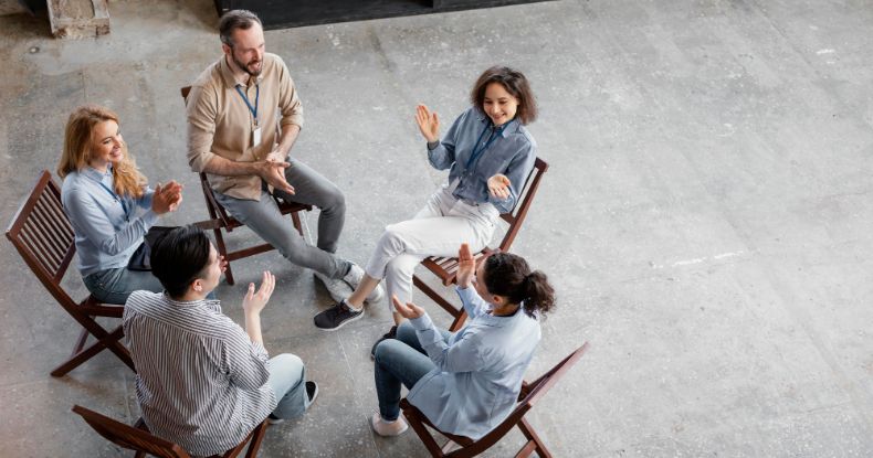 Como empresas podem ajudar profissionais com dependência química?