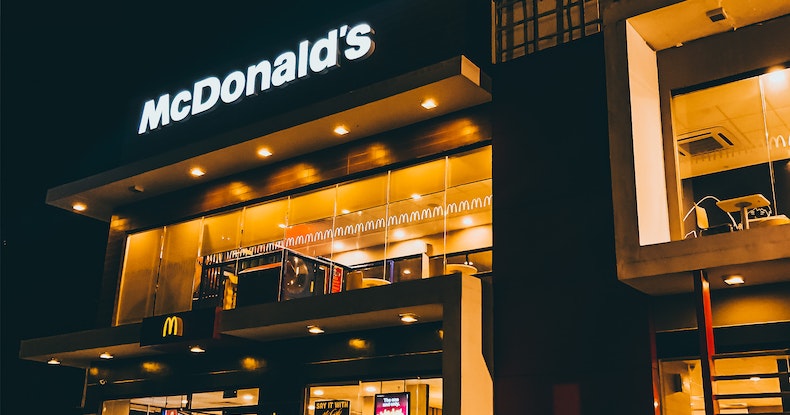 McDonald’s fecha escritórios temporariamente para comunicar layoff