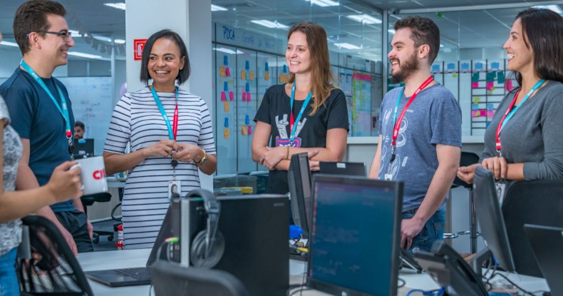 Chatbot da CI&T incentiva reconhecimento e fortalece conexão