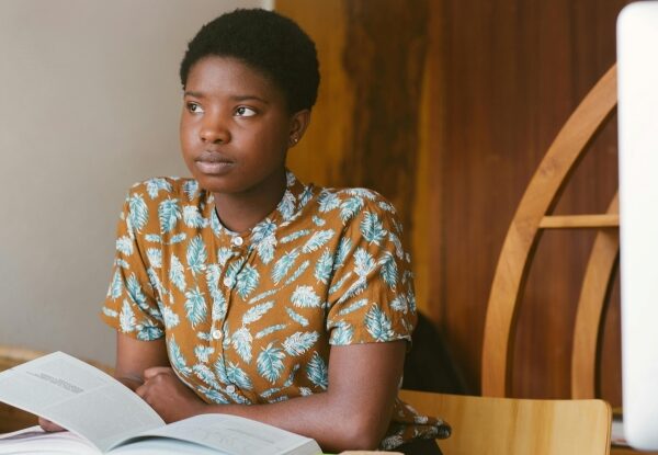 Jovens dominam cursos de inteligência artificial; a maioria custeia as capacitações