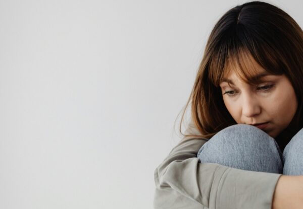 Mulheres enfrentam impactos maiores ao tirar licença do trabalho